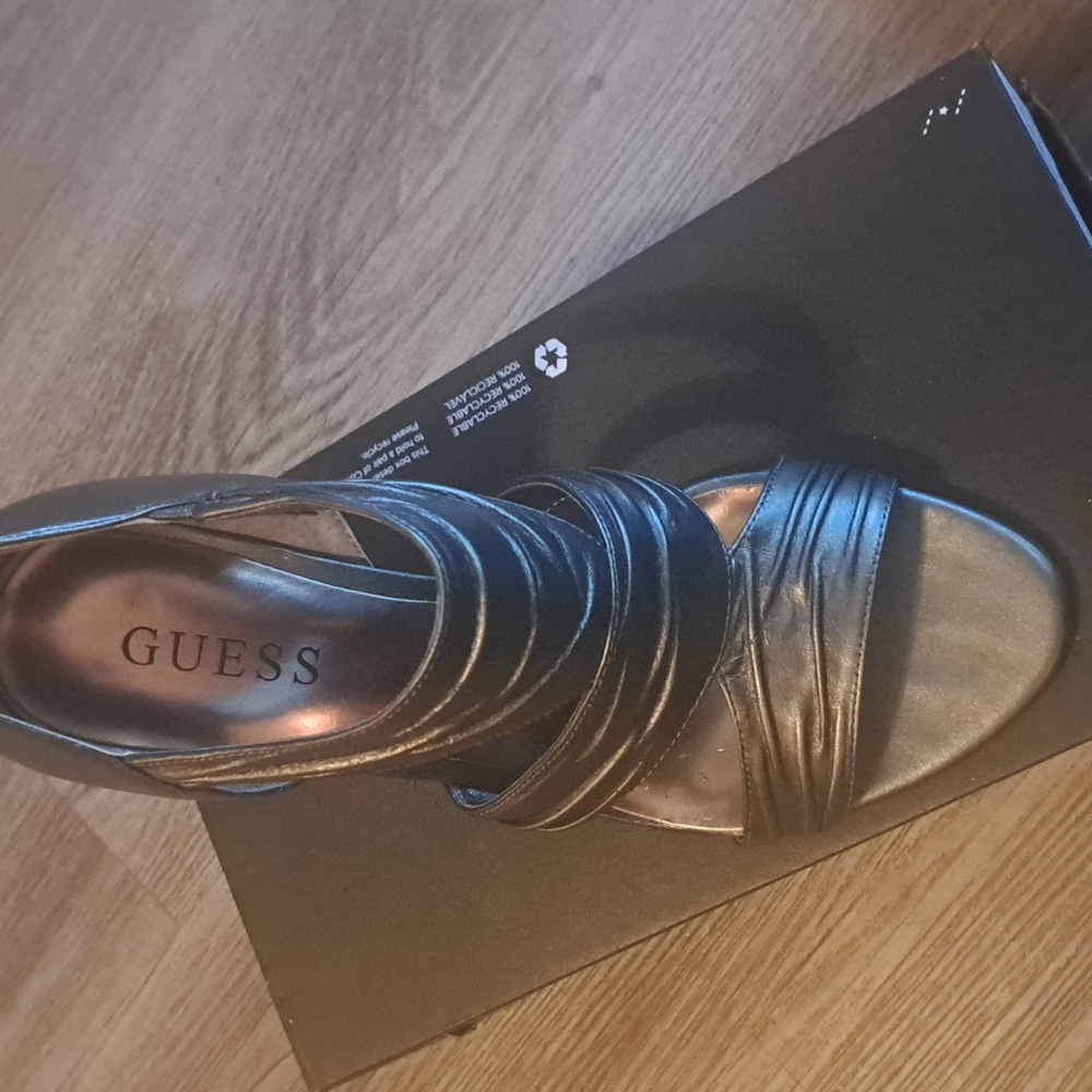 GUESS SANDALS - Picture 5 of 9